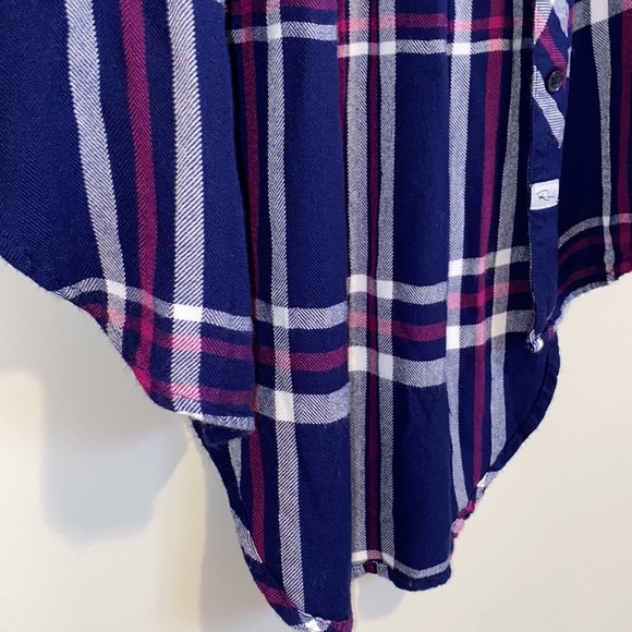 Rails Plaid Sleeveless Vest - Picture 4 of 9